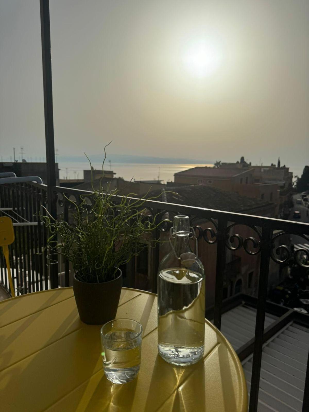 C'Est La Vie Taormina Lägenhet Exteriör bild