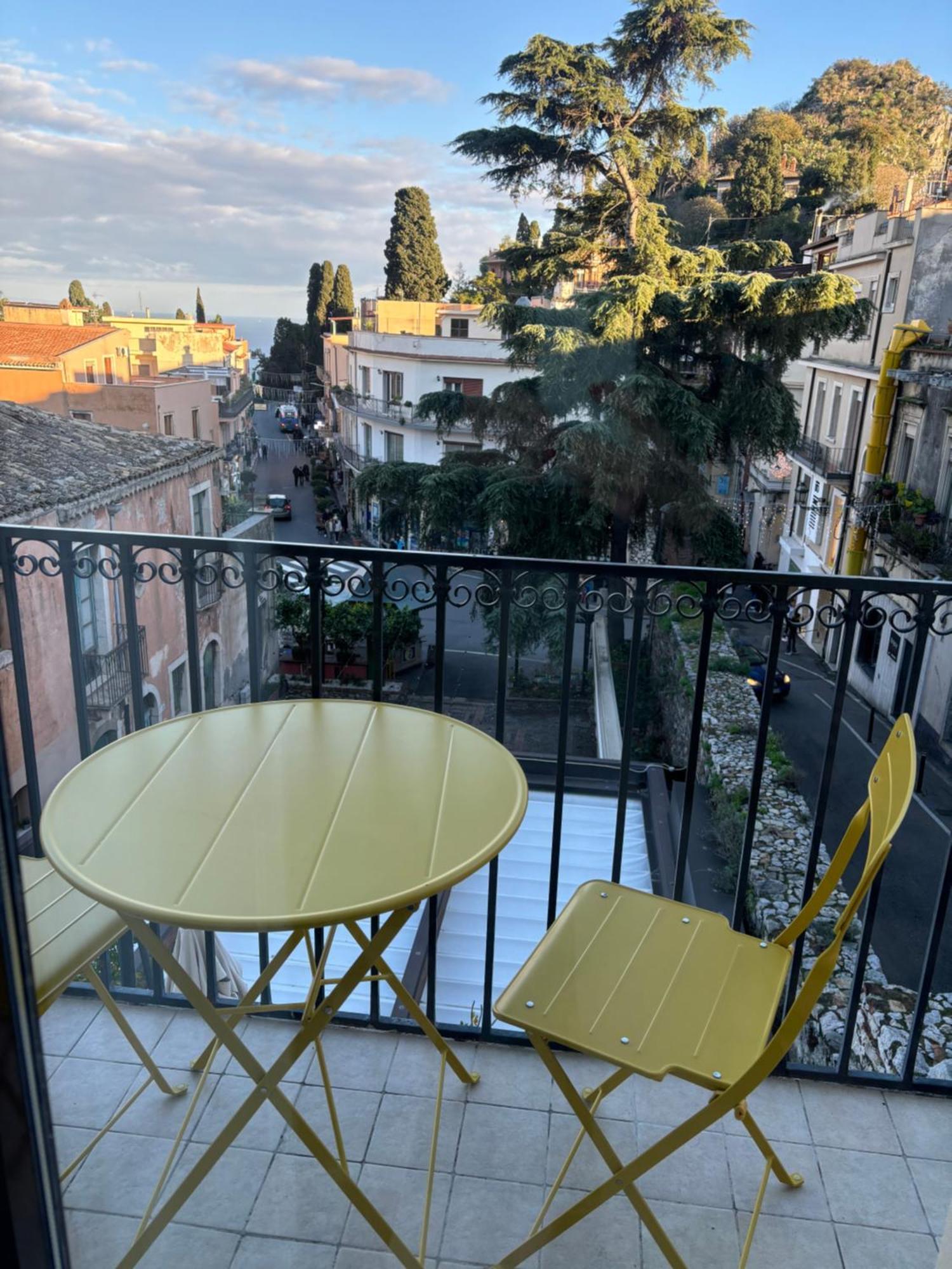 C'Est La Vie Taormina Lägenhet Exteriör bild